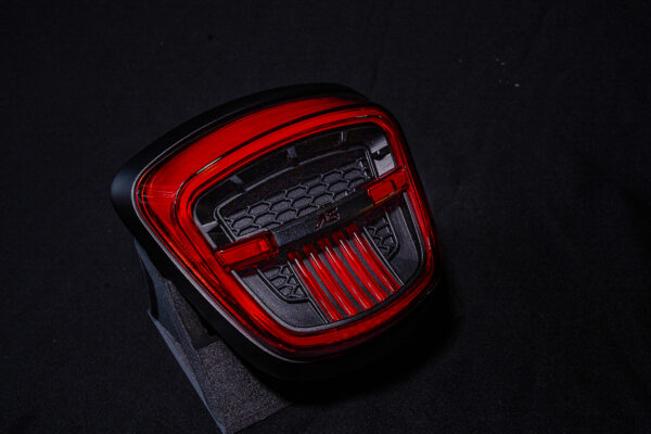 AS-R1 LED taillight for Vespa Sprint and Primavera with 4-mode brake light patterns